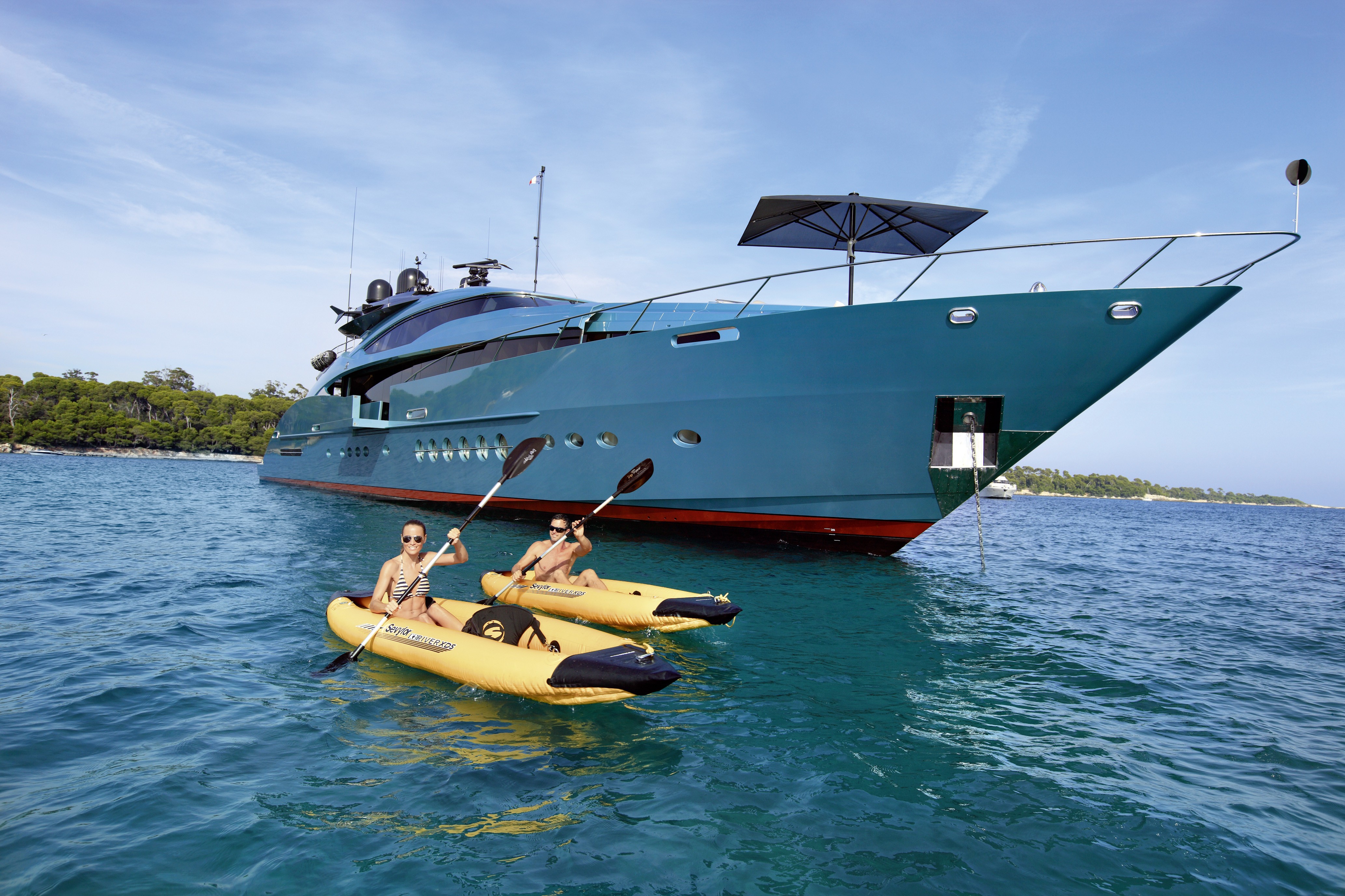 Yacht BLUE ICE, Palmer Johnson Yachts CHARTERWORLD Luxury Superyacht Charters